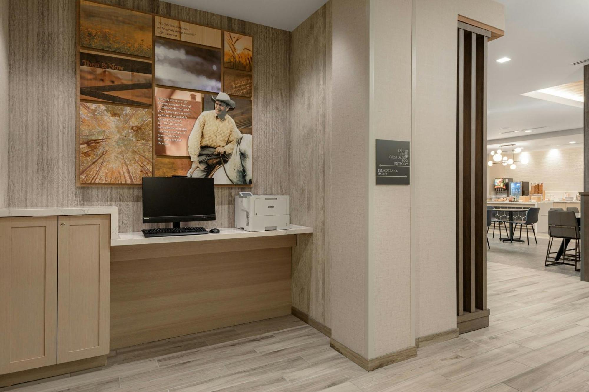 Fairfield By Marriott Inn & Suites Cincinnati Oakley エクステリア 写真